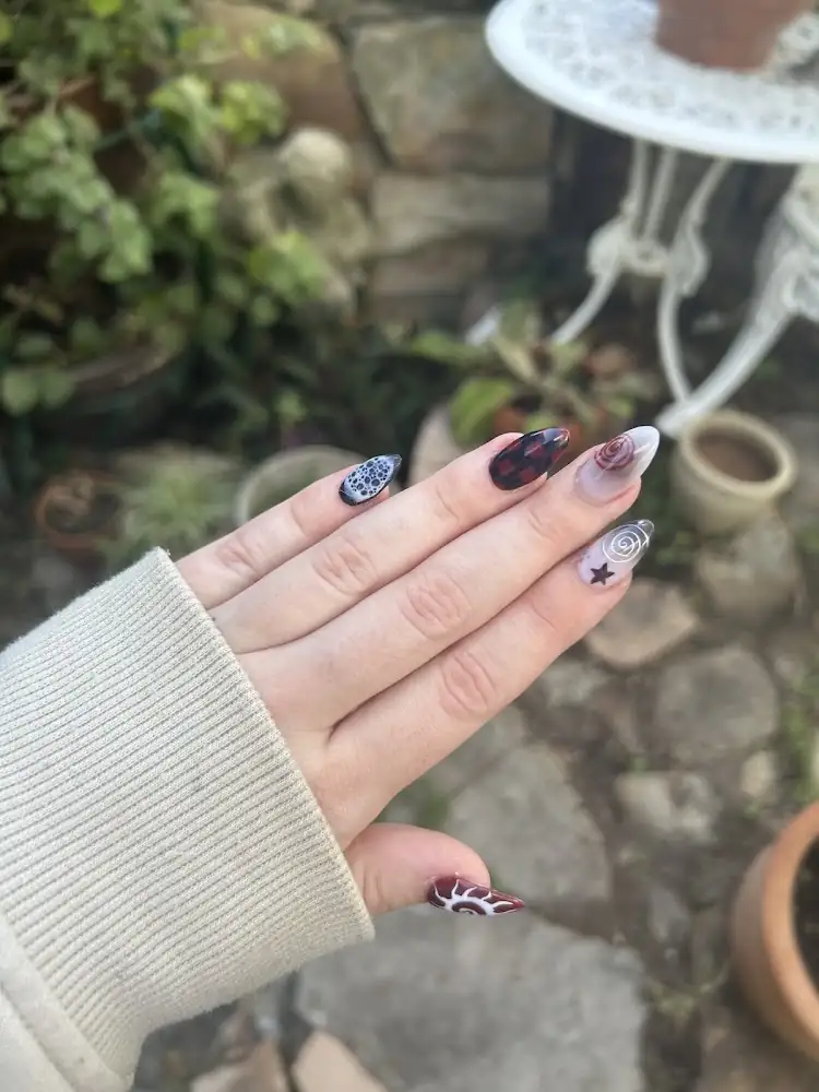 Photo 2 of CoCo nails Mountview from its public Google listing